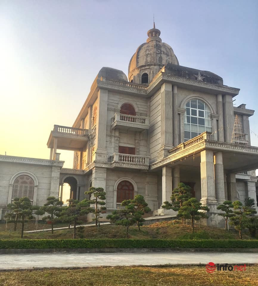 Dàn lâu đài siêu “khủng” của đại gia Nguyễn Đức Thụy