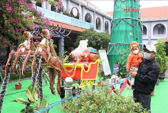 Các nhà thờ ở kinh đô Công giáo không tổ chức lễ Noel ngoài trời - 1 Các nhà thờ ở kinh đô Công giáo không tổ chức lễ Noel ngoài trời - 1