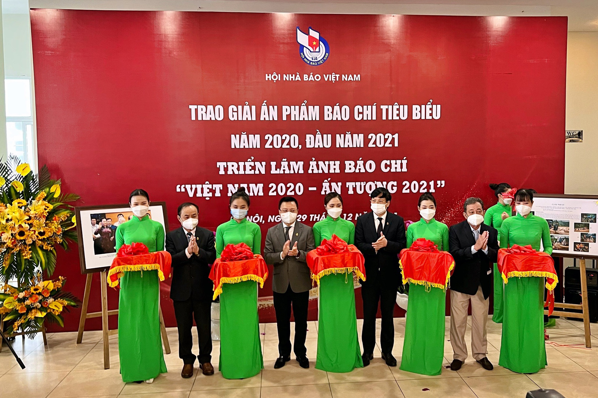 Hội Nhà báo Việt Nam trao giải ấn phẩm báo chí tiêu biểu - 3