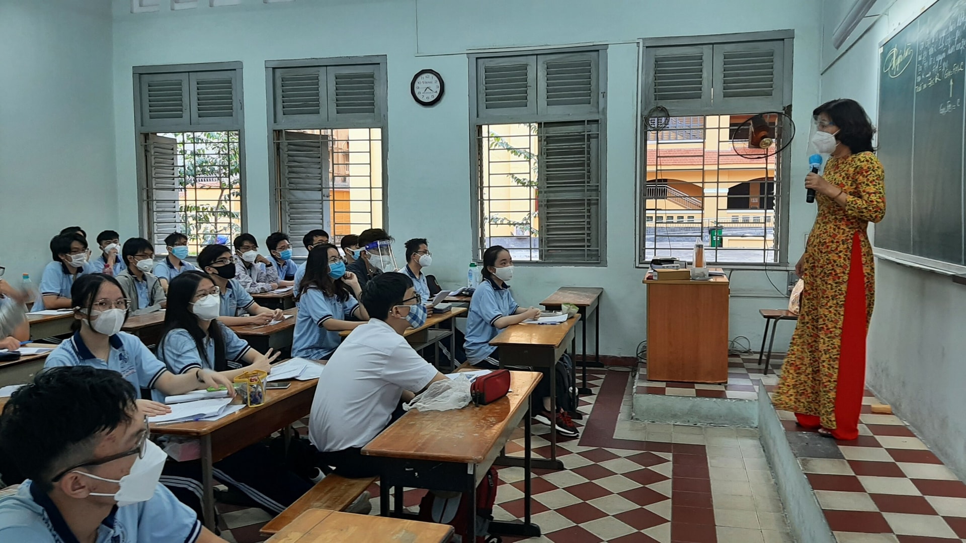 51 trường trung học ở TP.HCM chưa cho học sinh đi học lại - 1