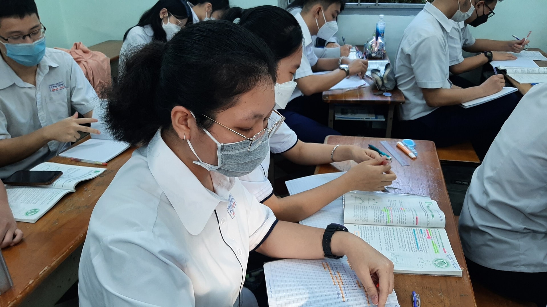 TP.HCM đề xuất cho học sinh khối lớp 7, 8 và 10, 11 đi học từ ngày 3/1 - 1
