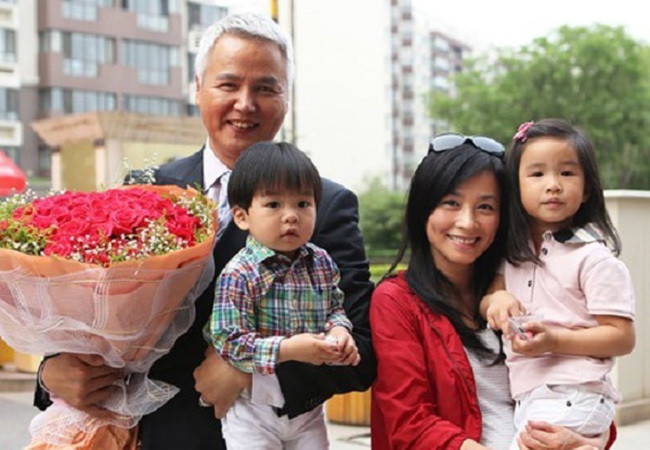 Trương Đình và chồng đại gia bị phong tỏa tài sản 2000 tỷ đồng