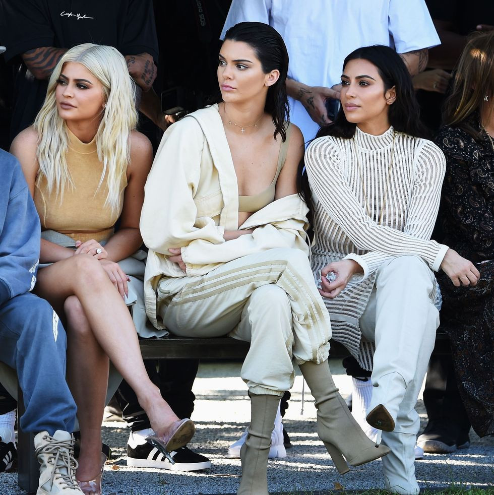 Ba chị em nhà Kim Kardashian thường xuyên bị những kẻ bất thường đeo bám - 2