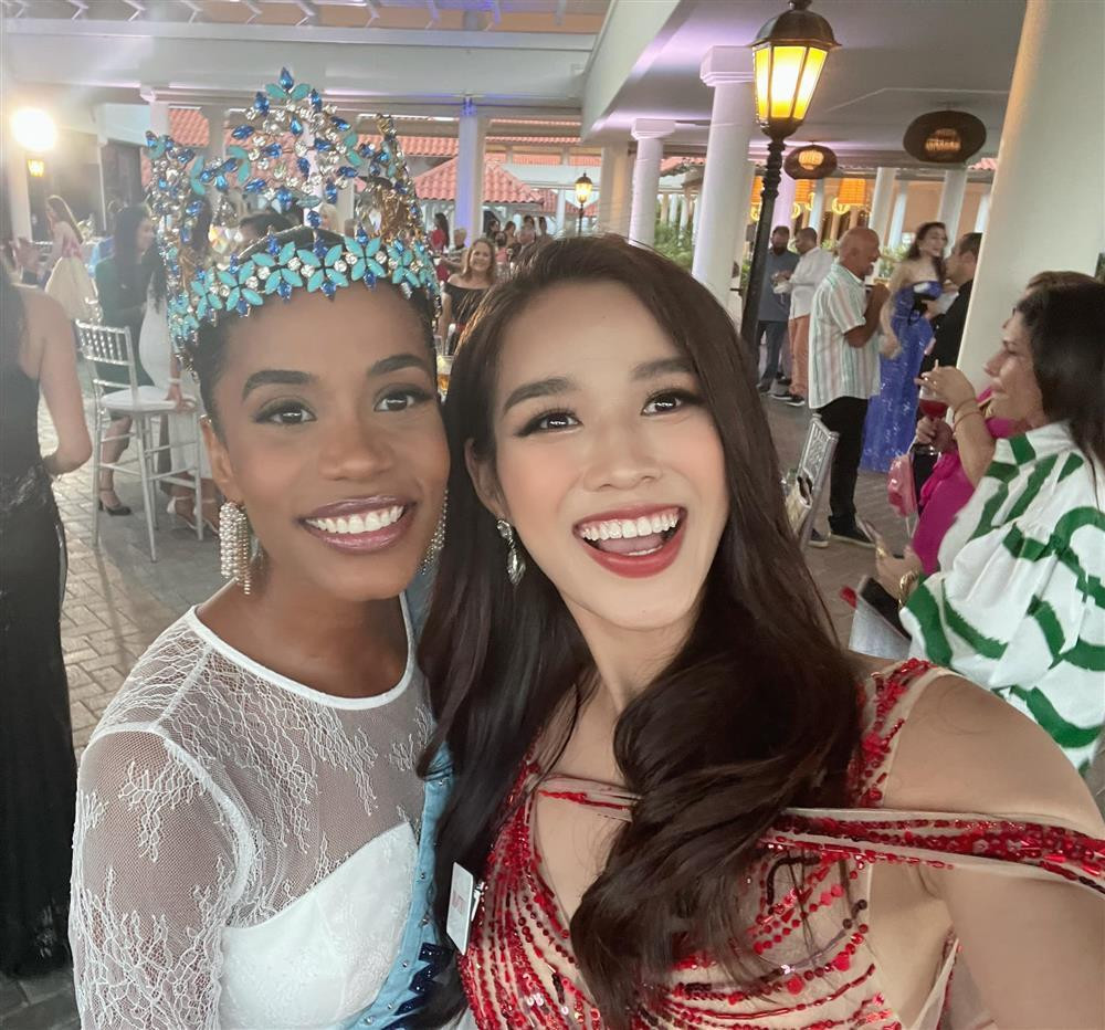 Rời Miss World 2021, Đỗ Thị Hà có việc làm được khen tinh tế-4
