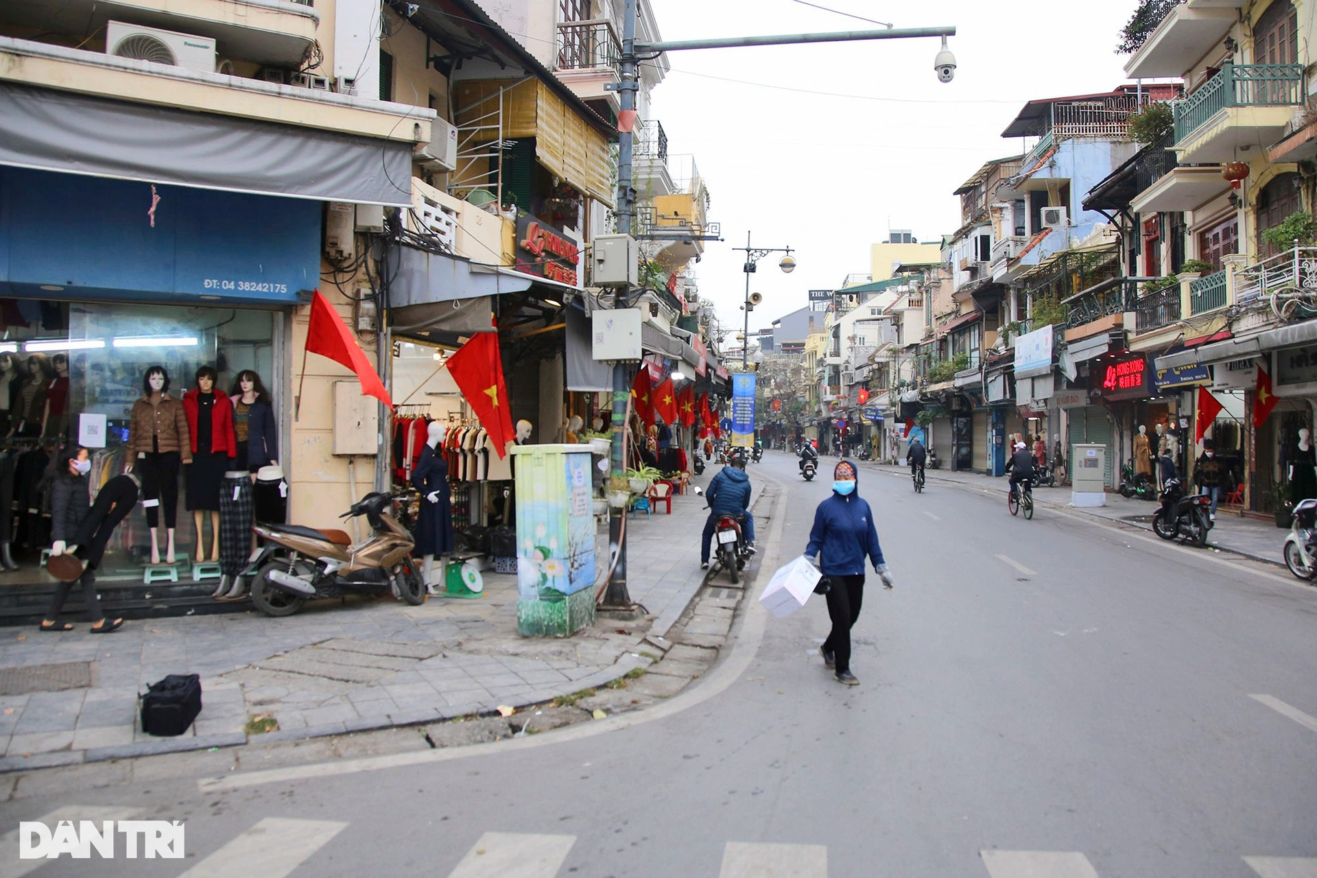 Hình ảnh phố phường Hà Nội trong ngày đầu tiên của năm mới 2022 - 5
