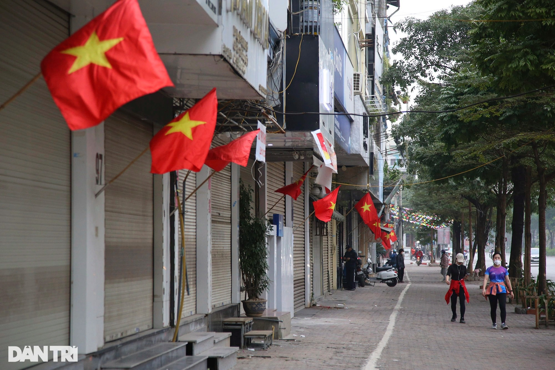 Hình ảnh phố phường Hà Nội trong ngày đầu tiên của năm mới 2022 - 2