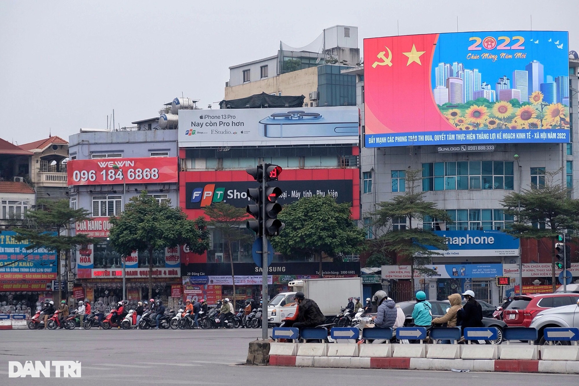 Hình ảnh phố phường Hà Nội trong ngày đầu tiên của năm mới 2022 - 11
