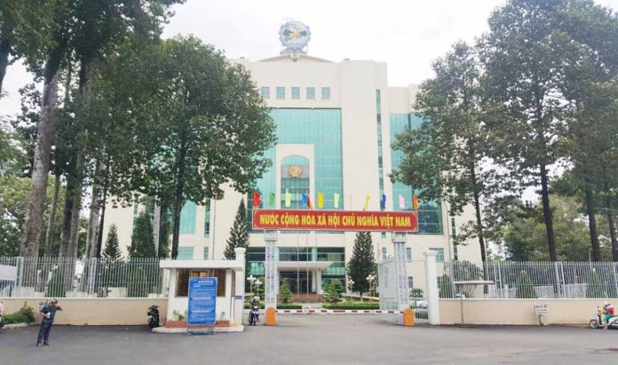 Chủ tịch UBND tỉnh Đồng Nai lười tiếp công dân - 1 Chủ tịch UBND tỉnh Đồng Nai lười tiếp công dân - 1