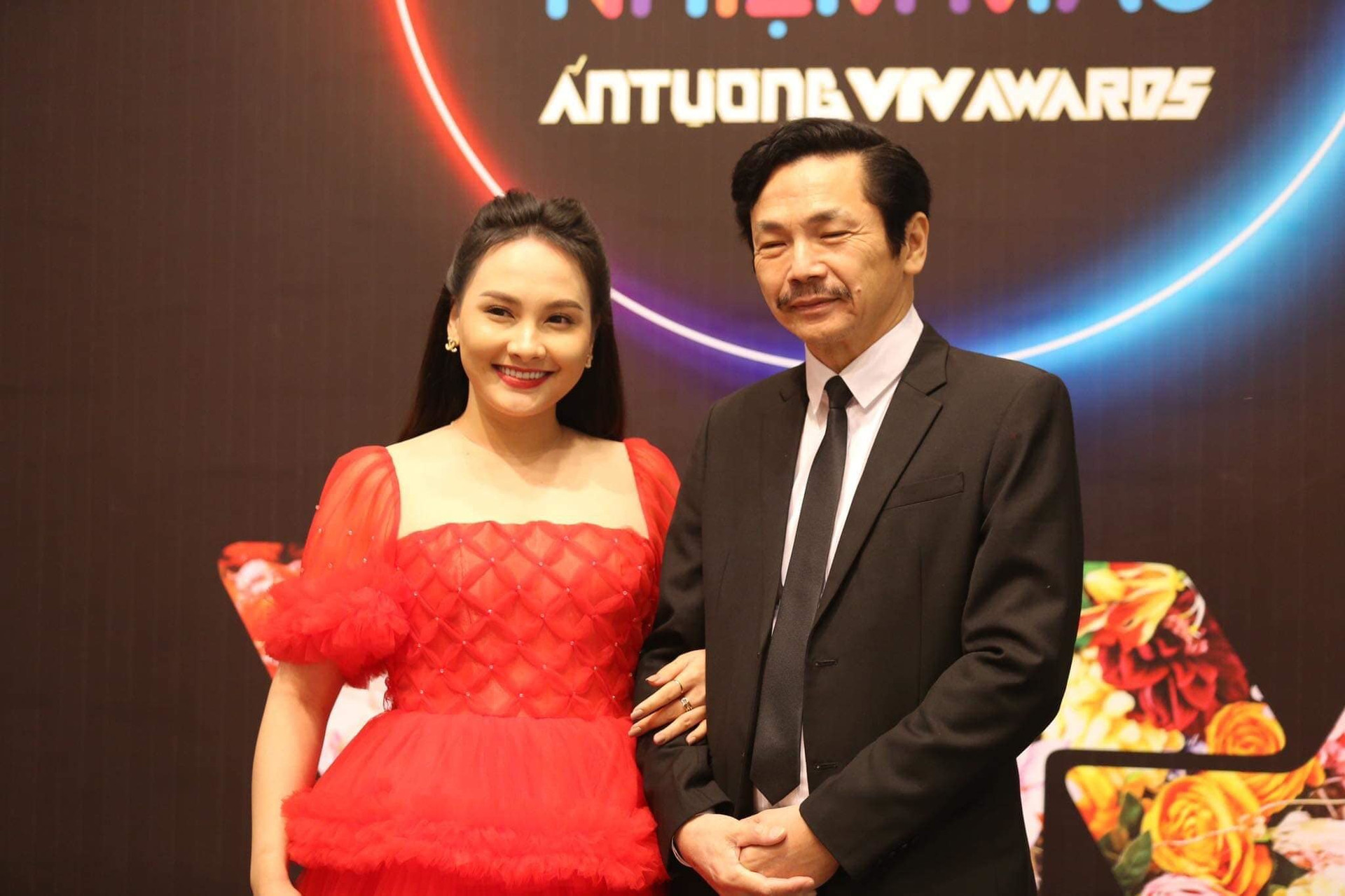 Lương Thu Trang, NSND Thu Hà cùng dàn sao dự VTV Awards