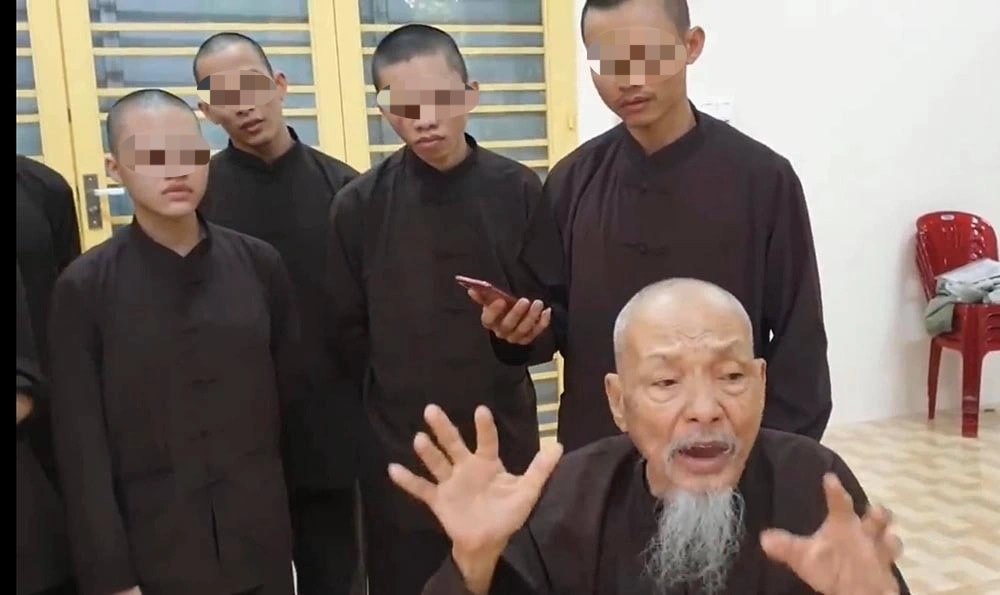 Khởi tố vụ án Tịnh thất Bồng Lai: Điều tra khẩn tội loạn luân - 1 Khởi tố vụ án Tịnh thất Bồng Lai: Điều tra khẩn tội loạn luân - 1