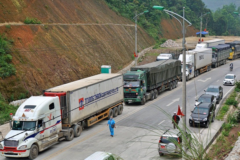 Lạng Sơn khuyến cáo tạm dừng đưa hàng hóa lên cửa khẩu - 1