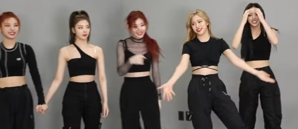 ITZY-Yuna