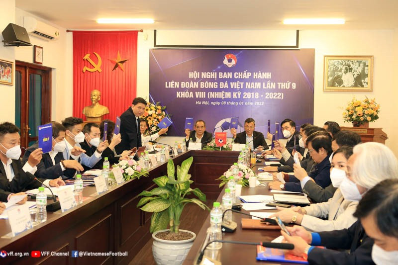 Hội nghị Ban chấp hành biểu quyết thông qua các vấn đề quan trọng của bóng đá Việt Nam. Ảnh: VFF