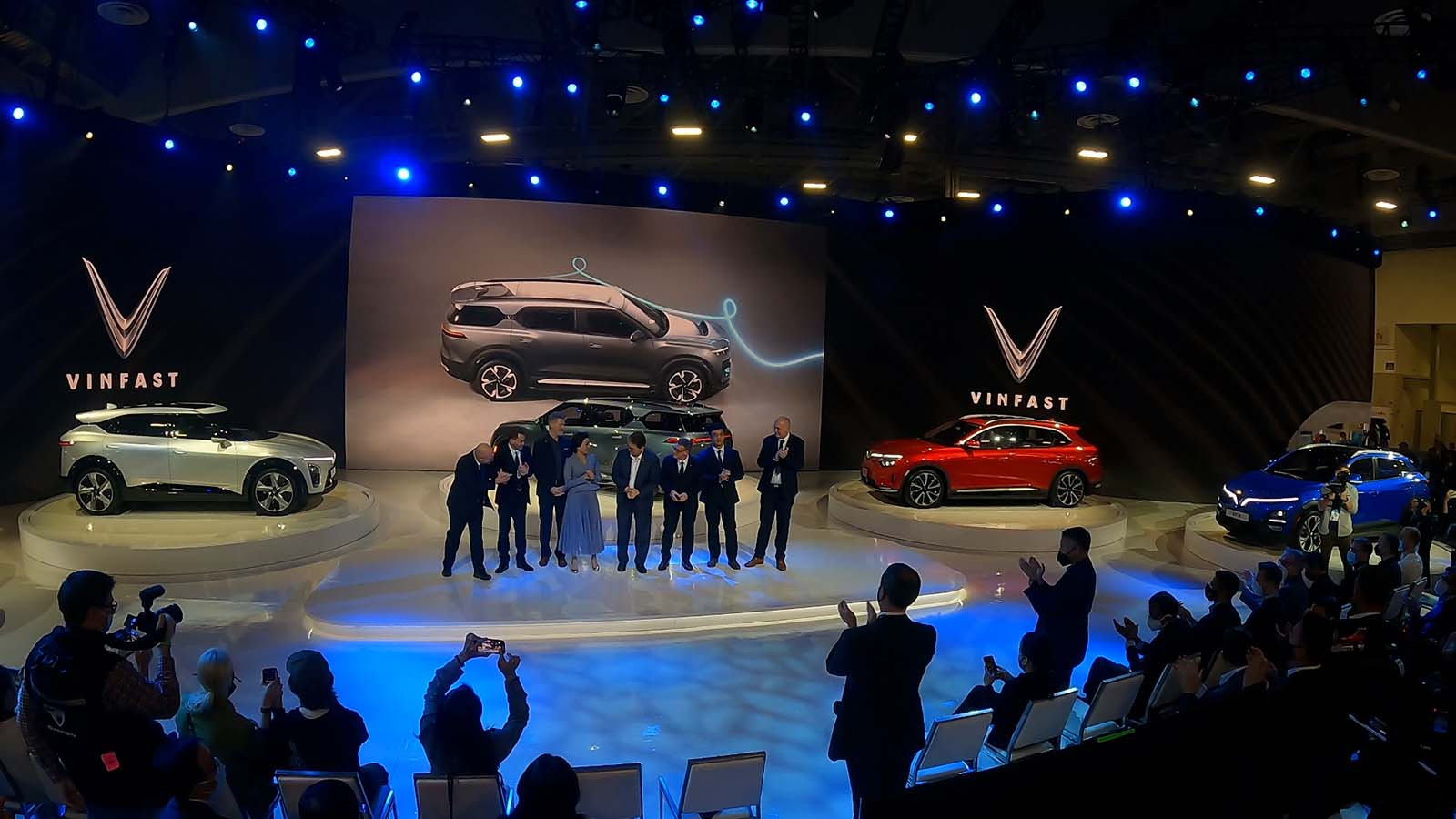 VinFast ra mắt 5 xe