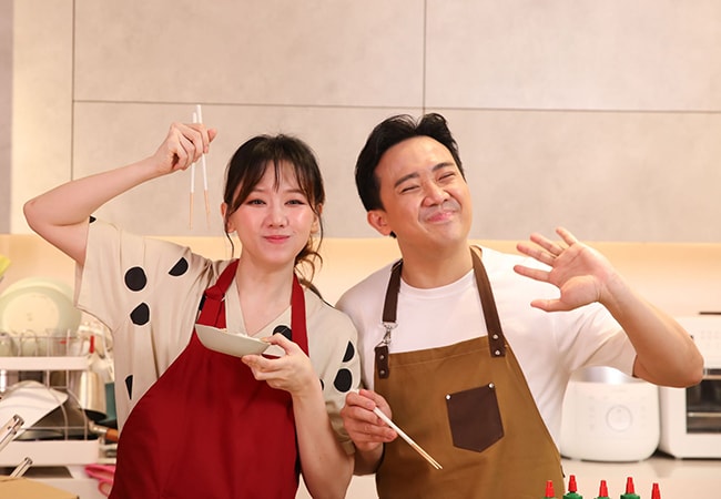 Hari Won gặp 'sự cố' khi làm khách mời show của Trấn Thành