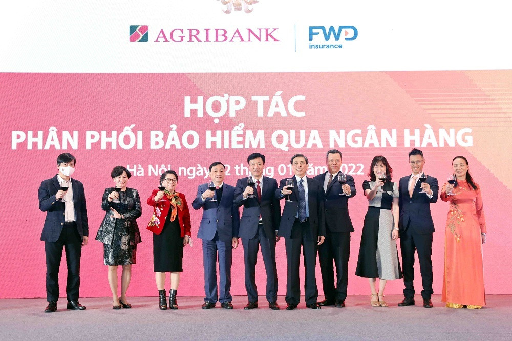 Agribank và FWD Việt Nam triển khai hợp tác về phân phối bảo hiểm qua ngân hàng - 4