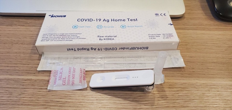 Bộ kit test được người bán khẳng định công nghệ Hàn Quốc, test biến chủng Omicron. Ảnh: Người bán hàng cung cấp