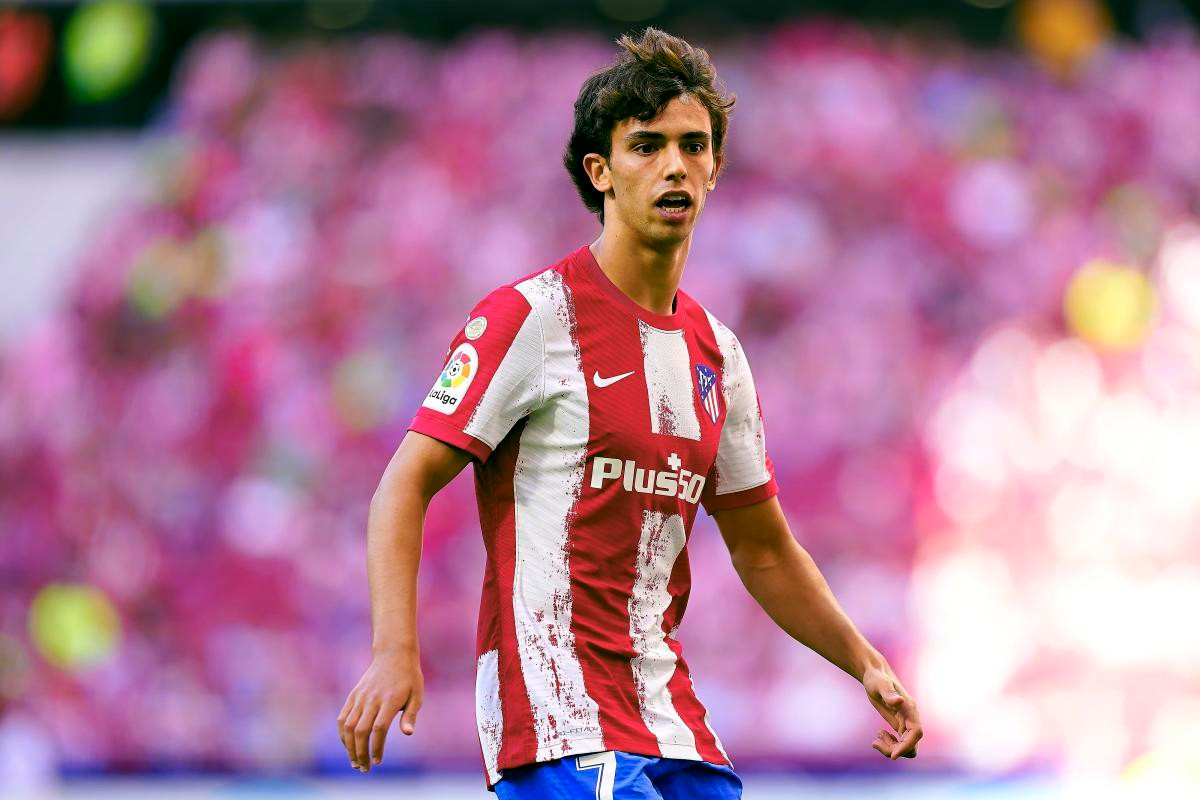 MU chốt giá Zakaria, Man City lấy Joao Felix