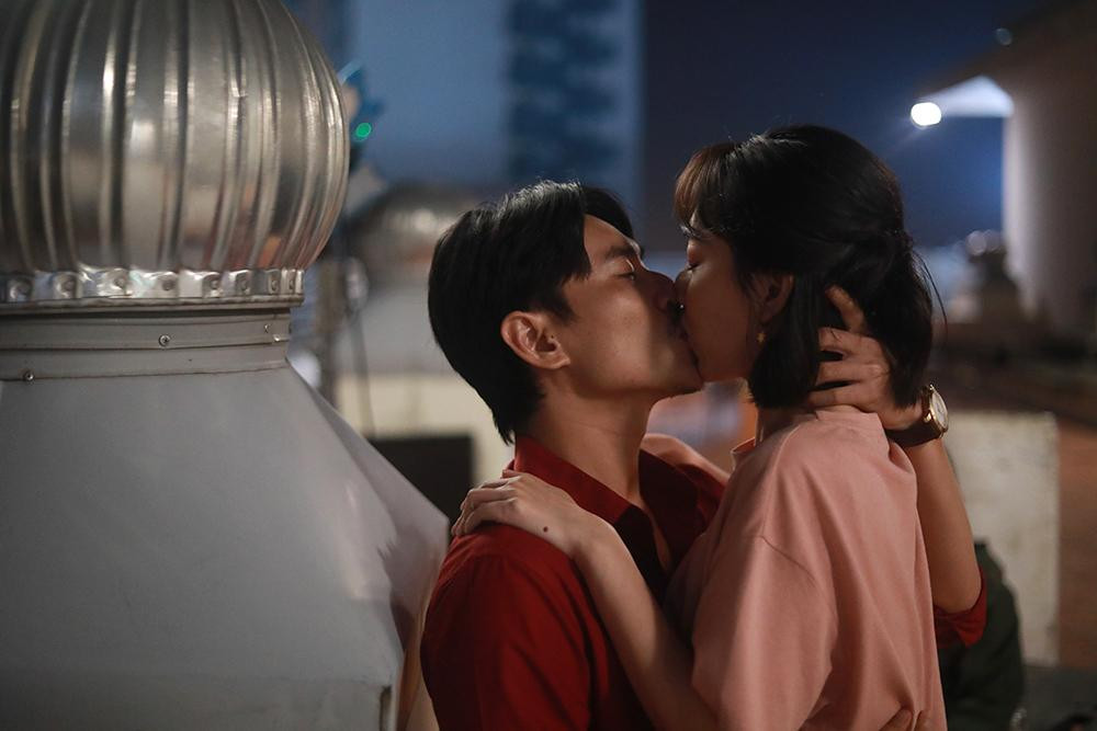 Thu Trang và nụ hôn thực sự đầu tiên trên màn ảnh rộng-4