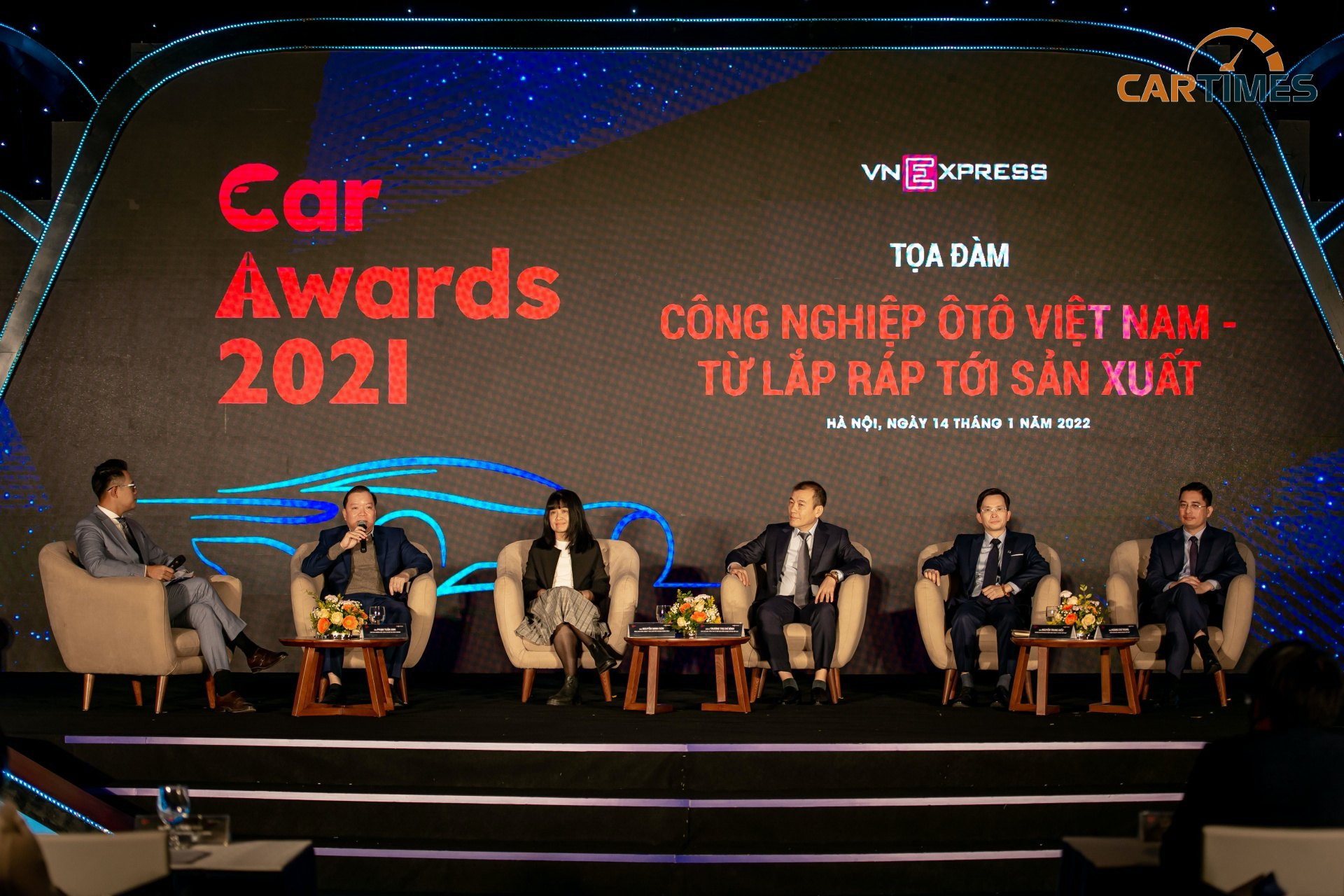 toạ đàm về chủ đề “Công nghiệp ô tô Việt Nam - từ lắp ráp tới sản xuất”