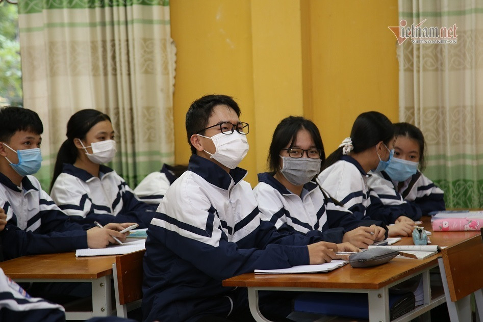 Giám đốc Sở GD&ĐT Hà Nội đề xuất thời gian học sinh trở lại trường - 1