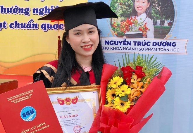 Cô giáo tập sự là thủ khoa tốt nghiệp đại học - 1