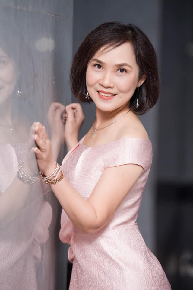 Khán giả phát ‘sốt’ khi thấy cô Hoan osin '11 tháng 5 ngày’ trong hậu trường Táo quân 2022 ảnh 5