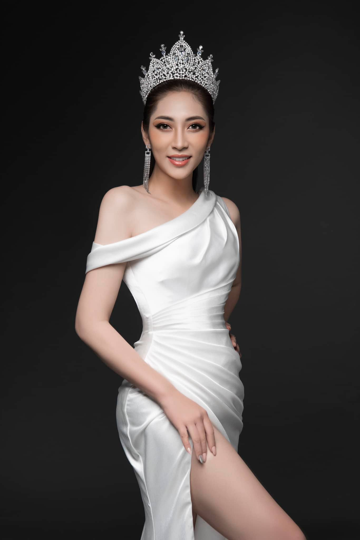 Hoa hậu Đặng Thu Thảo - 'một cái tên 2 số phận' trái ngược