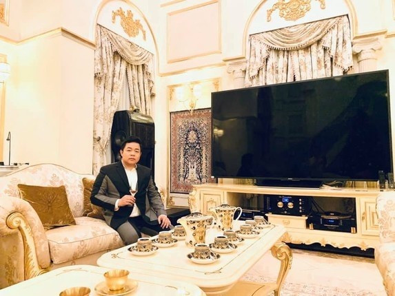 Quang Lê phủ nhận chuyện sở hữu biệt thự dát vàng 200 tỷ