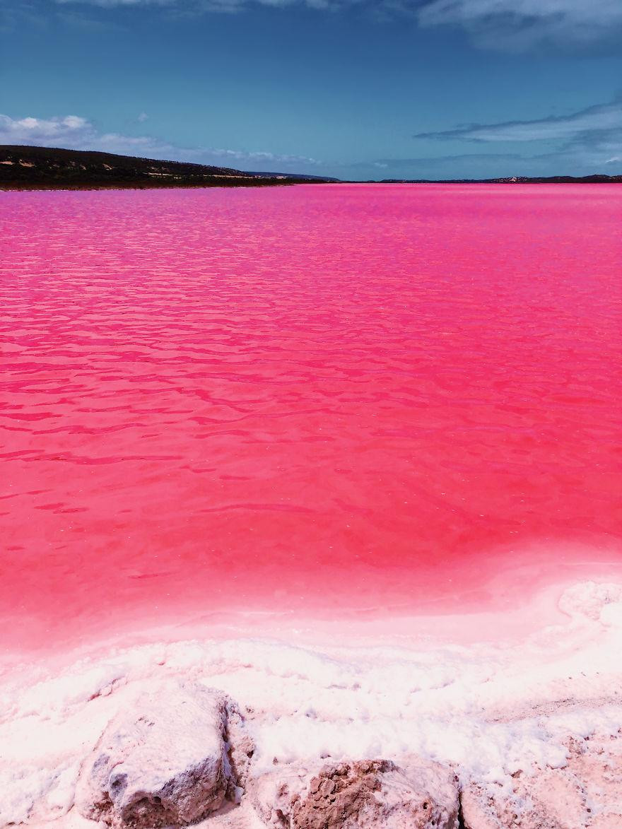 Loạt tác phẩm nhiếp ảnh tuyệt đẹp về hồ nước màu hồng kỳ diệu ở Tây Úc - 3