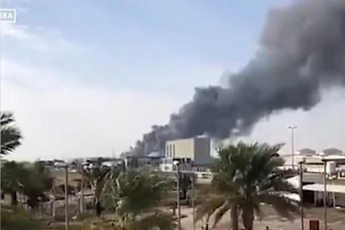 Bị tấn công bằng máy bay không người lái, ba xe bồn chứa dầu ở UAE nổ tung