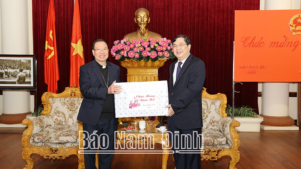 Đoàn đại biểu Tòa Tổng Giám mục Tổng Giáo phận Hà Nội chúc Tết Tỉnh ủy, HĐND, UBND tỉnh Nam Định - Ảnh 3. Đoàn đại biểu Tòa Tổng Giám mục Tổng Giáo phận Hà Nội chúc Tết Tỉnh ủy, HĐND, UBND tỉnh Nam Định - Ảnh 3.