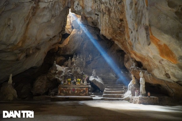 Lạ lùng chùa cổ ở Hà Nội có
