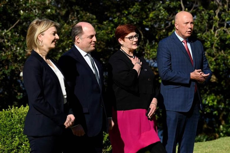 (Từ trái sang) Ngoại trưởng Anh Liz Truss và Bộ trưởng Quốc phòng Ben Wallace với những người đồng cấp Úc Marise Payne và Peter Dutton tại Sydney vào ngày 21 tháng 1 năm 2022 (Nguồn: AFP)
