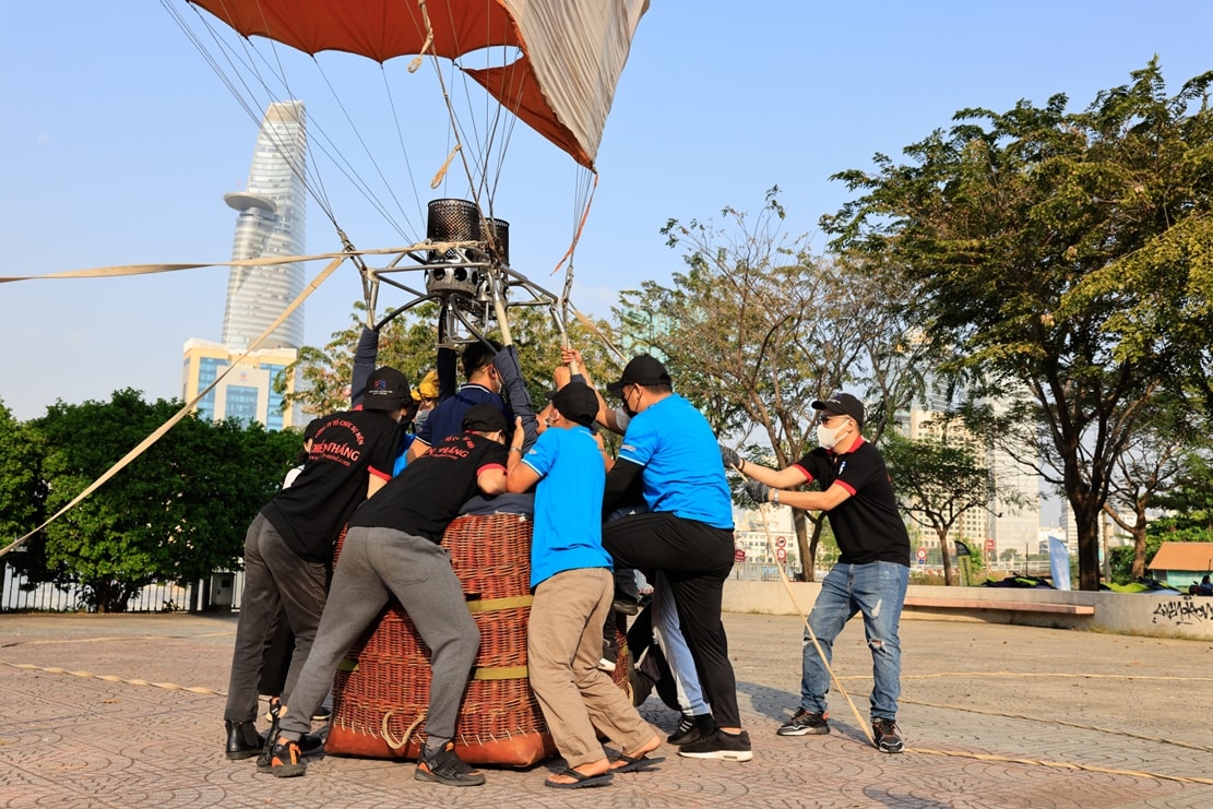 Cuối tuần ở Sài Gòn: Ngắm nhìn đoàn khinh khí cầu rực rỡ bay lượn trên bầu trời - 6