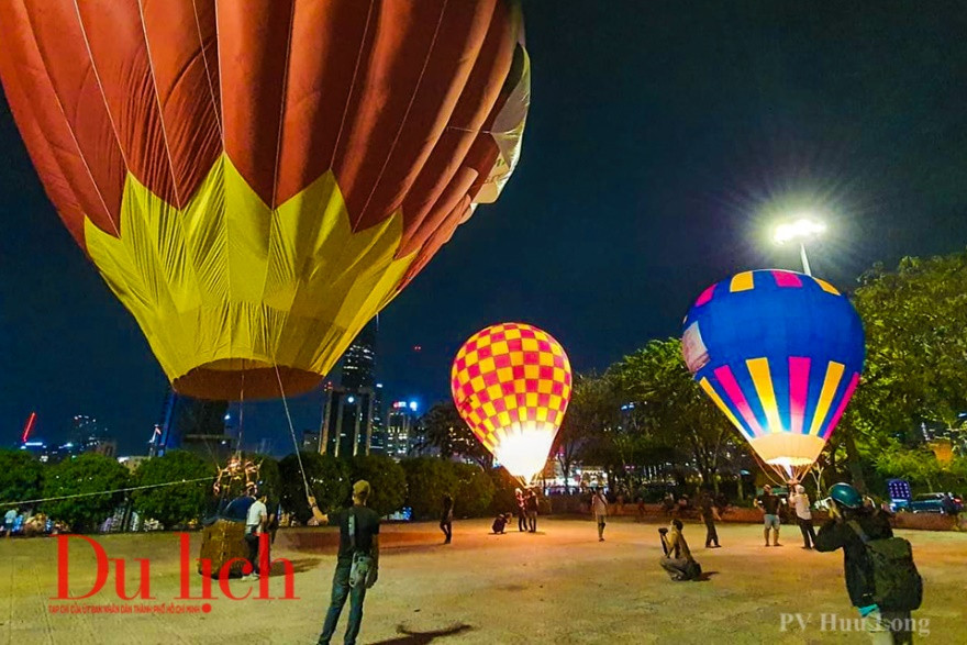 TP.HCM rực rỡ sắc màu trước giờ khai mạc Lễ hội Khinh khí cầu - 17