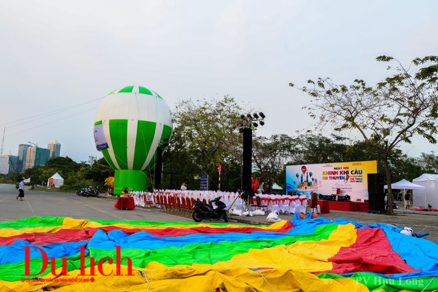 TP.HCM rực rỡ sắc màu trước giờ khai mạc Lễ hội Khinh khí cầu - 2