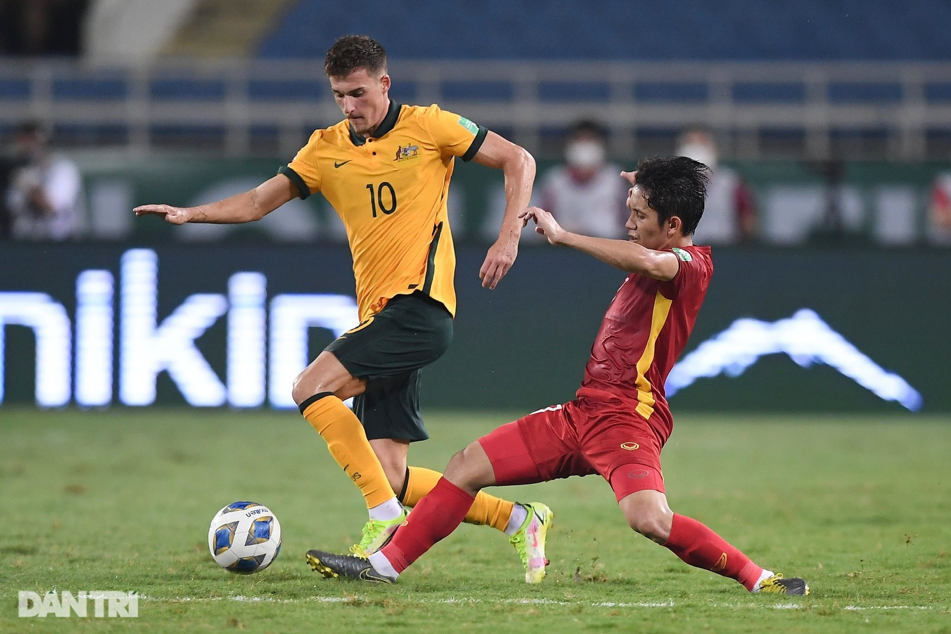 Đội tuyển Việt Nam đổ bộ Australia, quyết tâm có điểm - 2