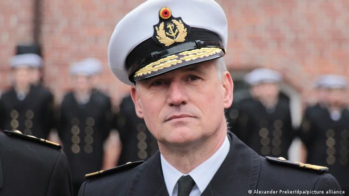 Tư lệnh Hải quân Đức, Phó đô đốc Kay-Achim Schoenbach từ chức sau phát ngôn về Crimea.