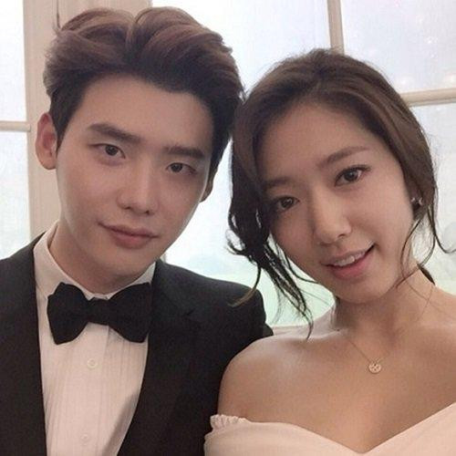 Hôn lễ Park Shin Hye vắng Lee Jong Suk, bí ẩn hẹn hò bị khơi-5