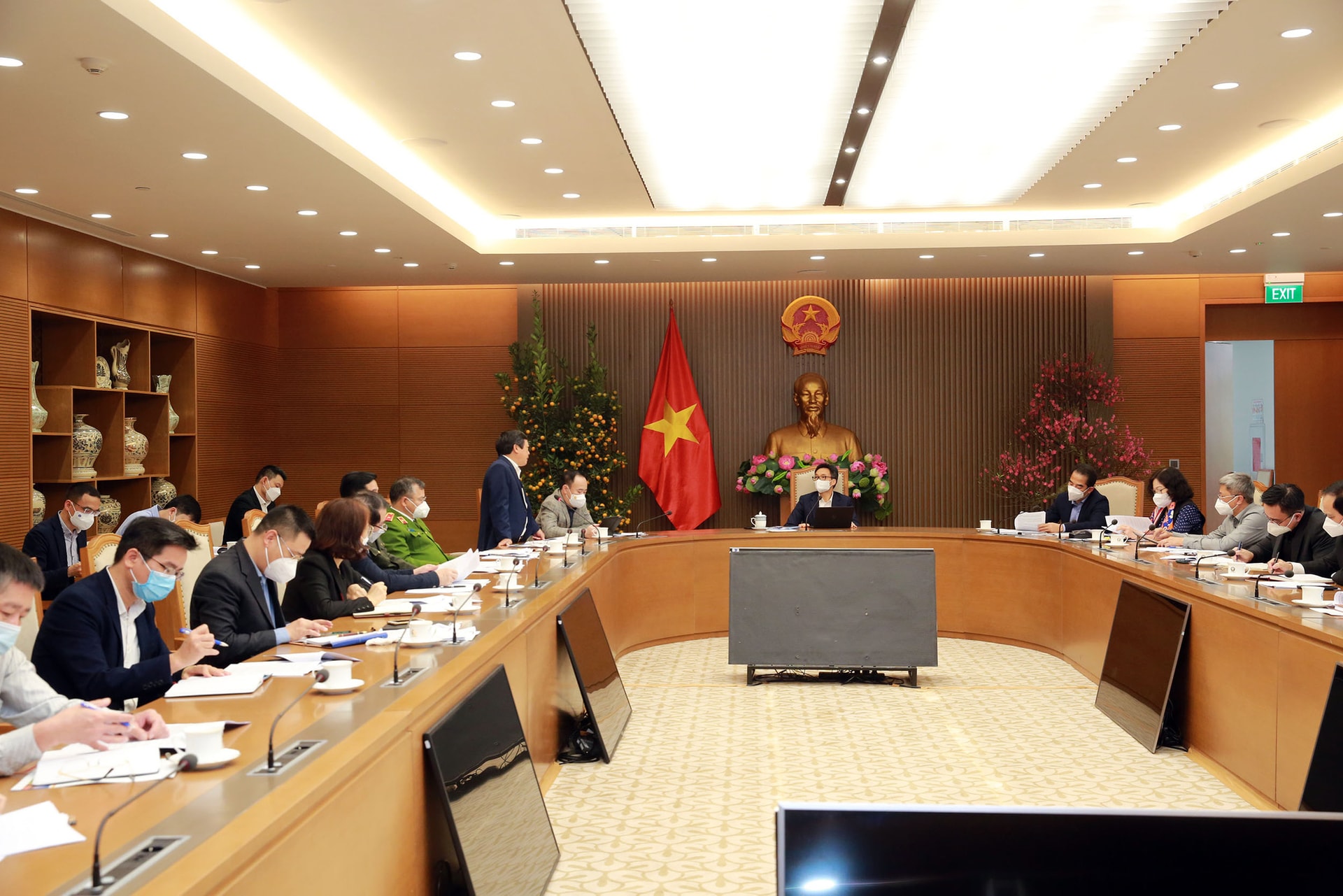 Chuẩn bị kỹ để học sinh trở lại trường, mở cửa du lịch an toàn - Ảnh 4. Chuẩn bị kỹ để học sinh trở lại trường, mở cửa du lịch an toàn - Ảnh 4.