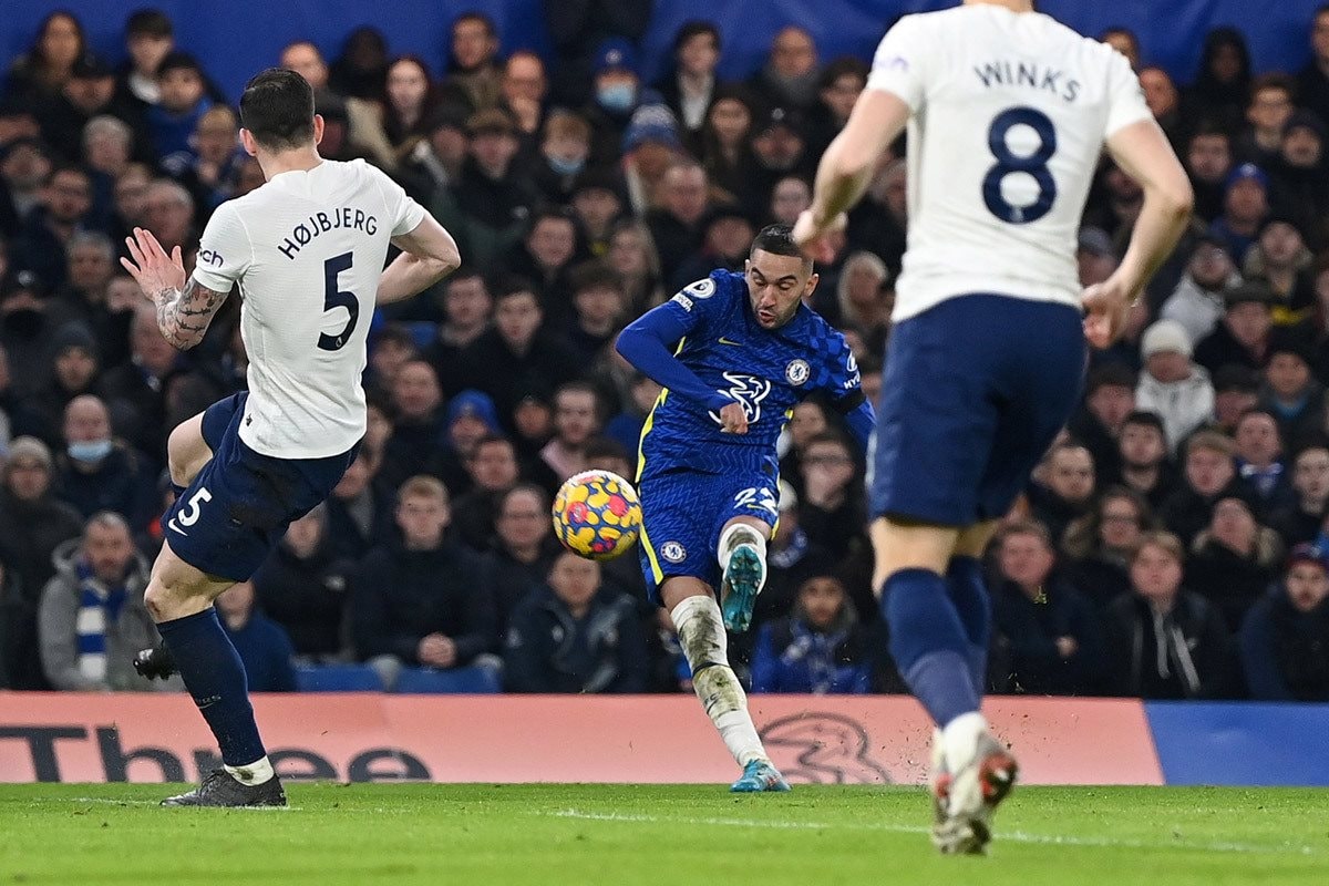 hakim-ziyech-chelsea-tottenham.jpg