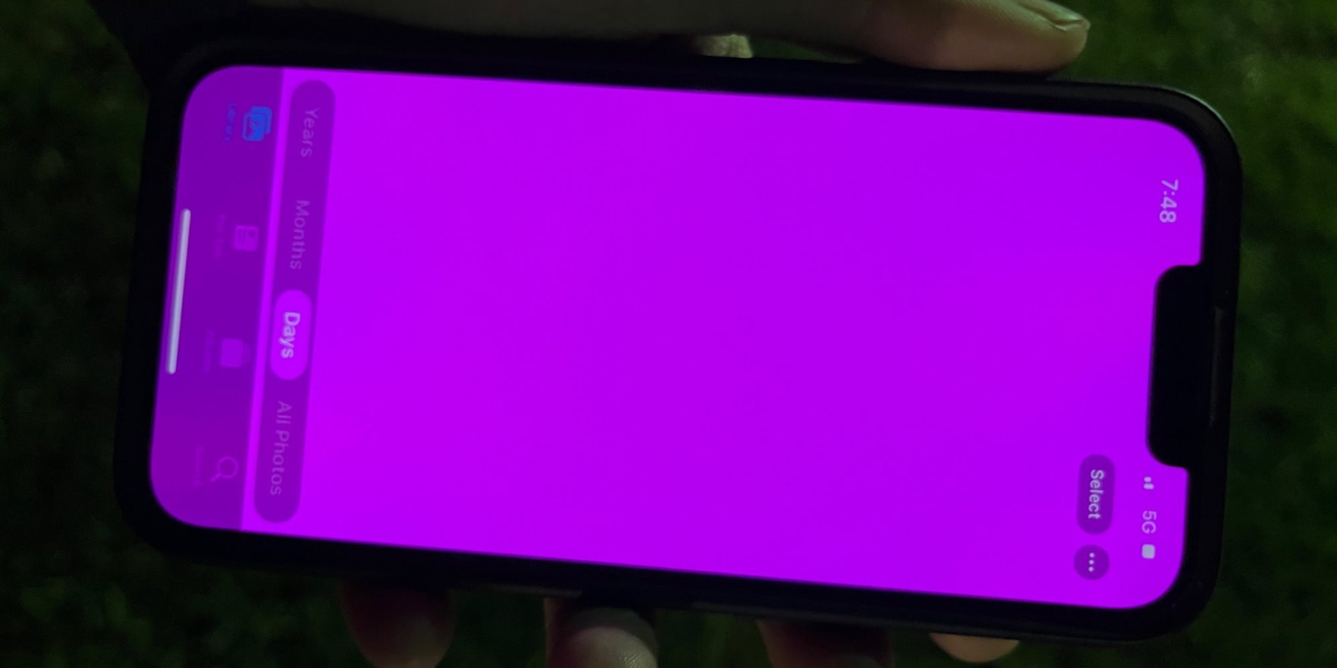 iphone-13-pink-screen-issue.jpg