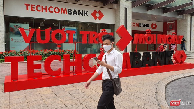 Techcombank cán mốc lợi nhuận 'tỉ đô' 