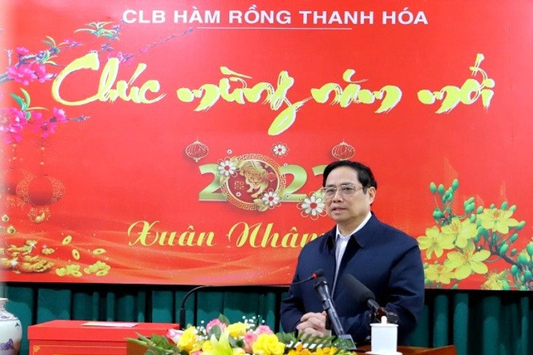 Thủ tướng thăm và tặng quà Tết công nhân khó khăn tại Thanh Hóa - 1