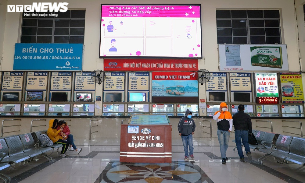 Lượng hành khách đi lại qua các bến xe ở Hà Nội dịp Tết Nguyên đán thế nào? - 1