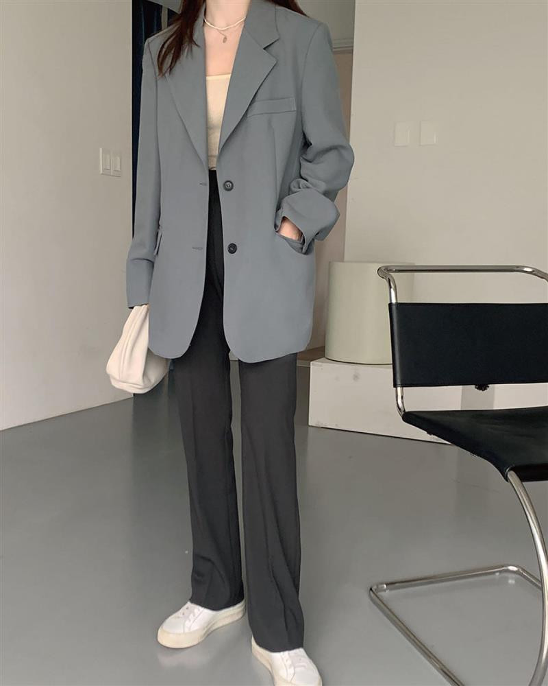 Mặc áo blazer với quần gì? 4 gợi ý sau sẽ giúp chị em sành điệu nguyên Tết-4