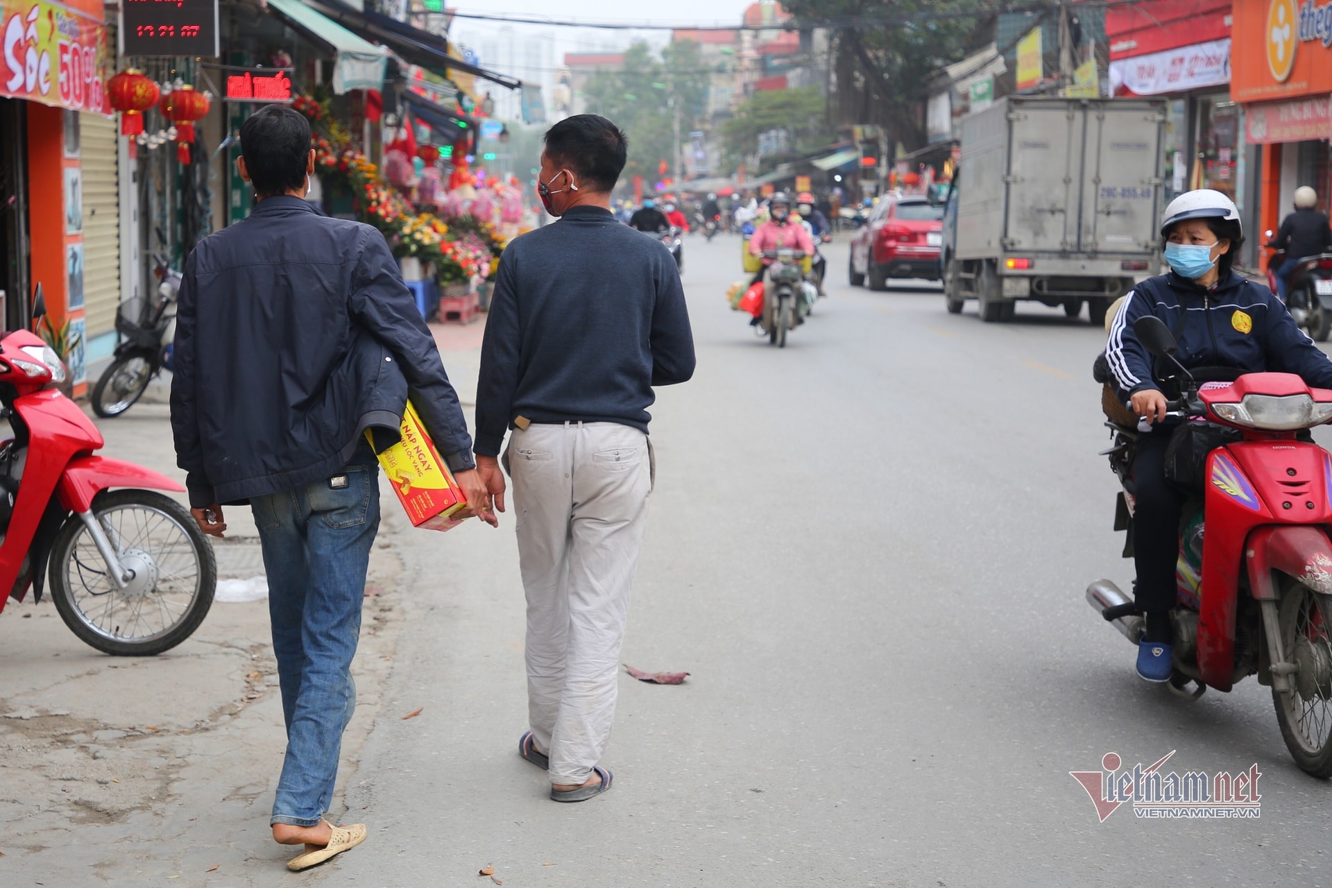 Uống vài chén rượu tiễn ông Táo về trời, người đàn ông bị phạt nặng