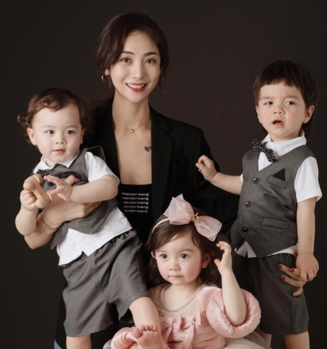 Người mẫu Trung Quốc mua tinh trùng để sinh 3 con-1