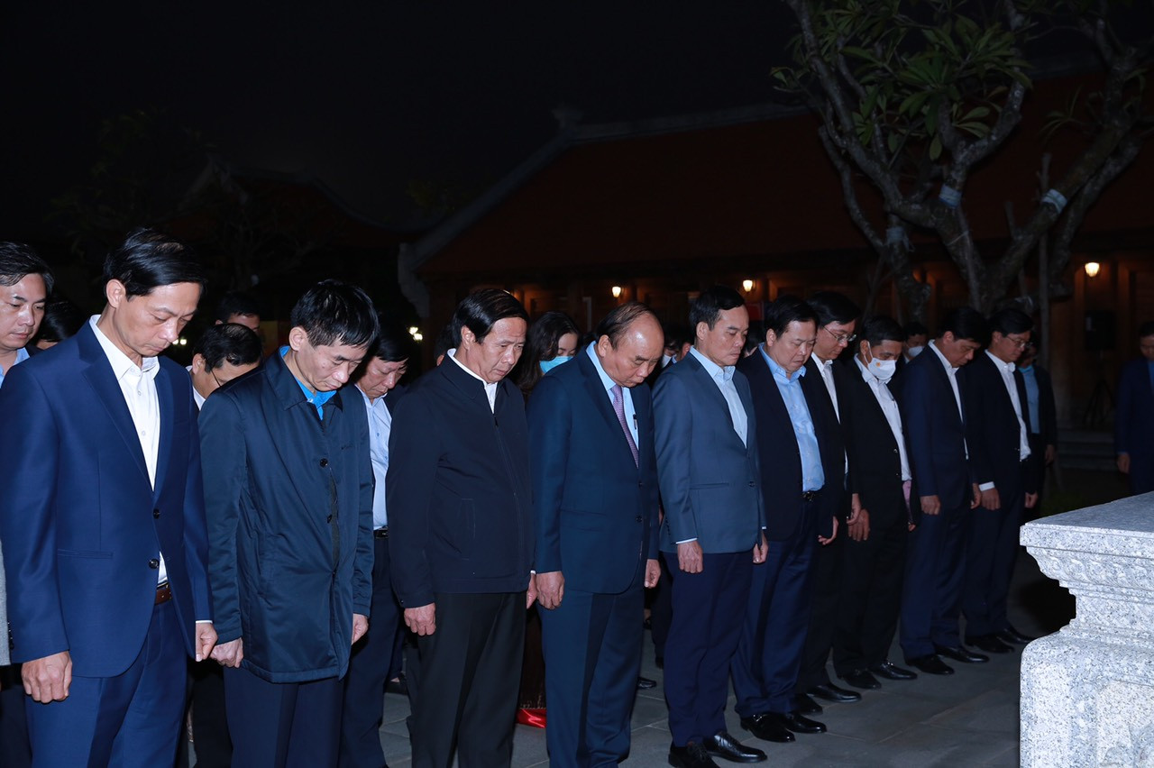 Chủ tịch nước chúc Tết các đối tượng chính sách, người lao động tại Hải Phòng - Ảnh 3.